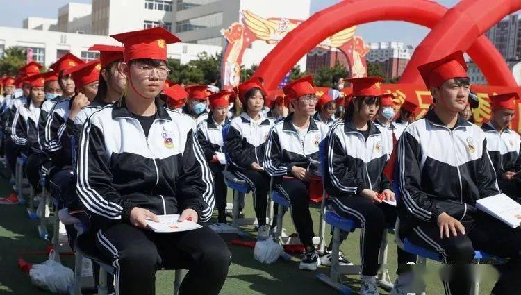 现代女孩的衣柜